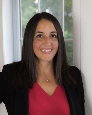 Headshot of Kristin McGuire