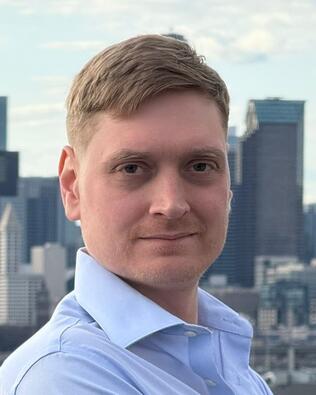 Headshot of Dylan Hunter