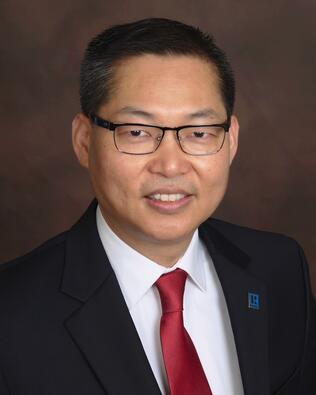 Headshot of William Chen