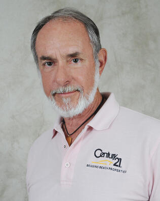Headshot of James Beggins
