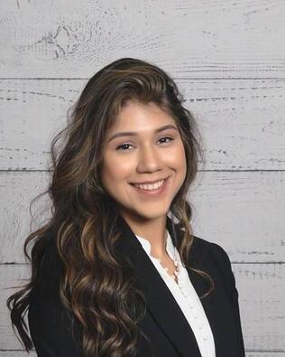 Headshot of Esther Cortes-Zaragoza