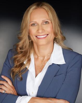 Headshot of Maysa Balbaki