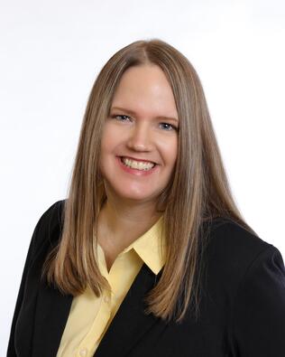 Headshot of Mandy Peterson
