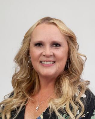 Headshot of Patty Seutter