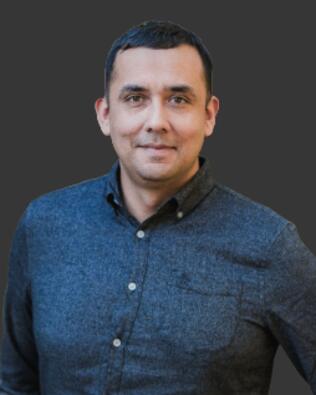 Headshot of Eduardo Lopez Villagomez