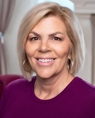 Headshot of Heidi Hines