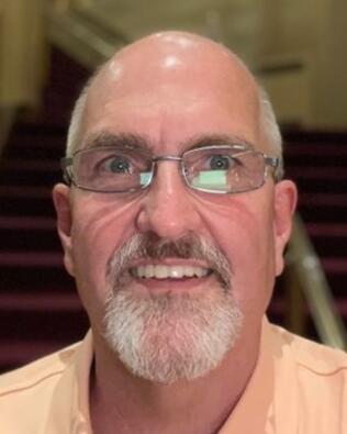 Headshot of Stephen Weichman