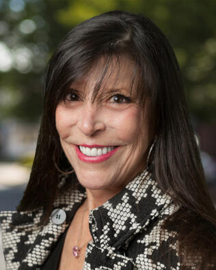 Diane Lee, CENTURY 21 Real Estate Agent in Arlington, VA Diane Lee, CENTURY 21 Real Estate Agent in Arlington, VA