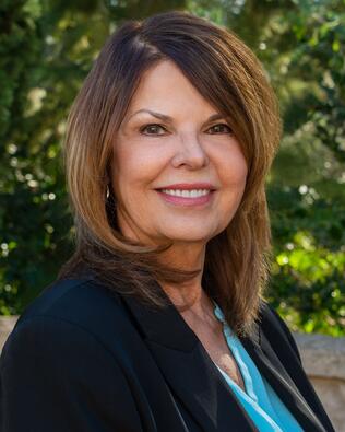Headshot of Sally Edwards