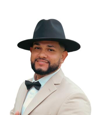 Headshot of Luis Santiago