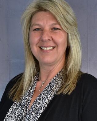 Headshot of Dawn Zimmerman