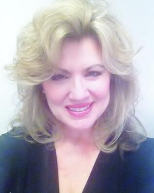 Headshot of Cynthia Horrocks-Peck