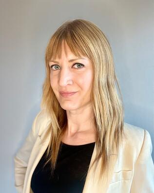 Headshot of Amber Durkoop