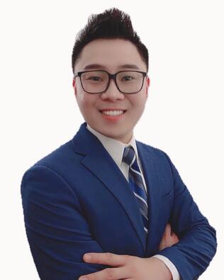 Headshot of Sam Zhong
