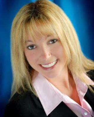 Headshot of Denise O'Neil