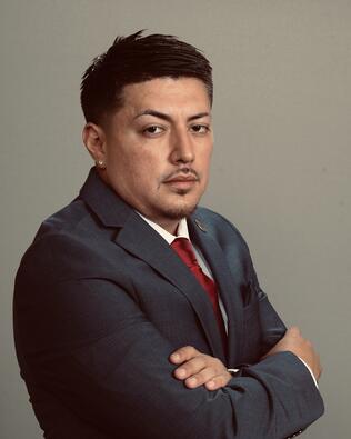 Headshot of Lenin Herrera