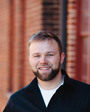 Headshot of Austin Welch