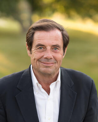 Headshot of Sam Martin