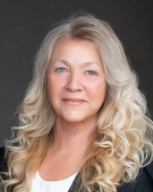 Headshot of Marilyn Eckstein