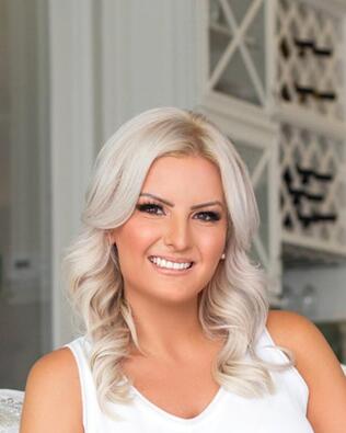 Headshot of Margo Mrazkova-Ford