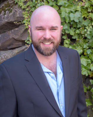 Headshot of Jonah Spool