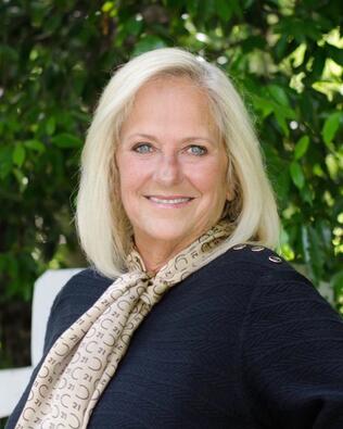 Headshot of Connie Cannon Farmer