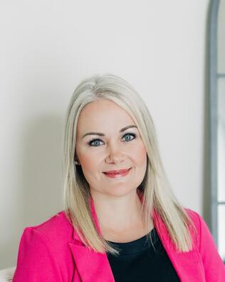 Headshot of Kayla Walker