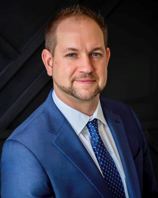Headshot of Kenneth Gellings