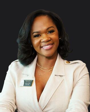 Headshot of Nakia Miller REALTOR®