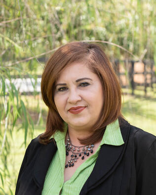 Headshot of Elizabeth Barreiro-Velez