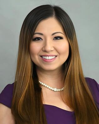 Headshot of Vivian Nguyen