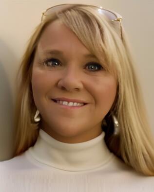 Headshot of Kimberly Wallace