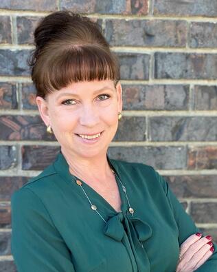 Headshot of Cassandra Cook