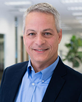 Headshot of Rosendo Mercado