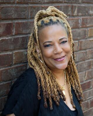 Headshot of Traci Esquerre-Weldon