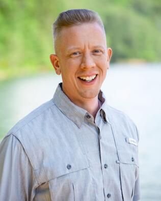 Headshot of Nathaniel Vinke