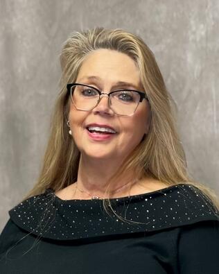 Headshot of Susan Henry
