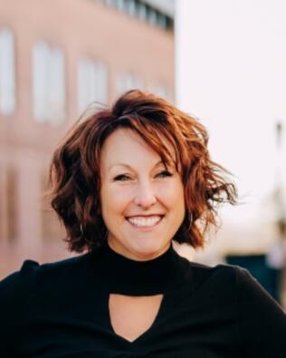 Headshot of Salliann Muscella