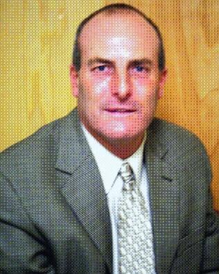 Headshot of Donald Logue