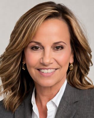 Headshot of Dawn Nicholas