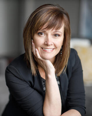 Headshot of Annie Logan