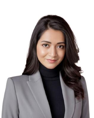 Headshot of Arfa Zia