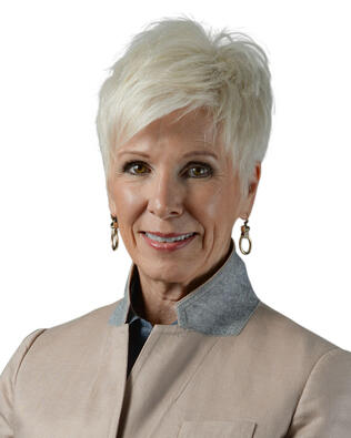 Headshot of Brenda Petersen