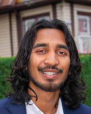 Headshot of Tanvir Omi