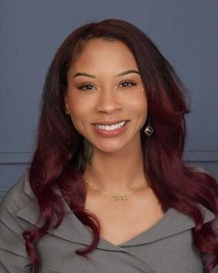 Headshot of Bria Dill