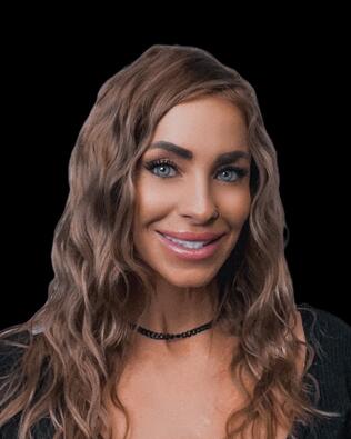 Headshot of Lauren Hudson