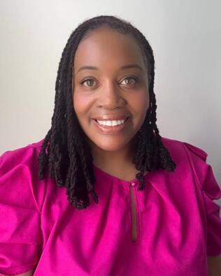 Headshot of Deana Scott