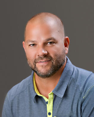 Headshot of Scott Hackman
