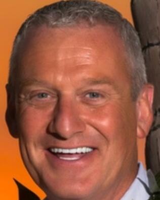 Headshot of Colin Wells
