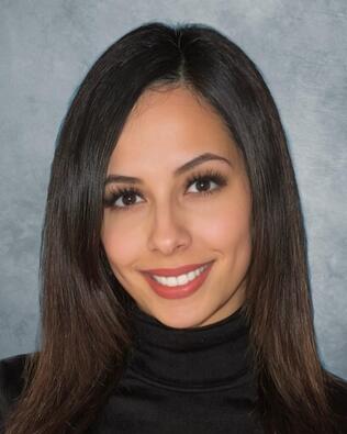 Headshot of Natalia Vega